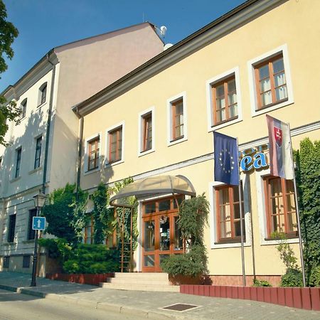 Hotel Dream Nagyszombat Kültér fotó