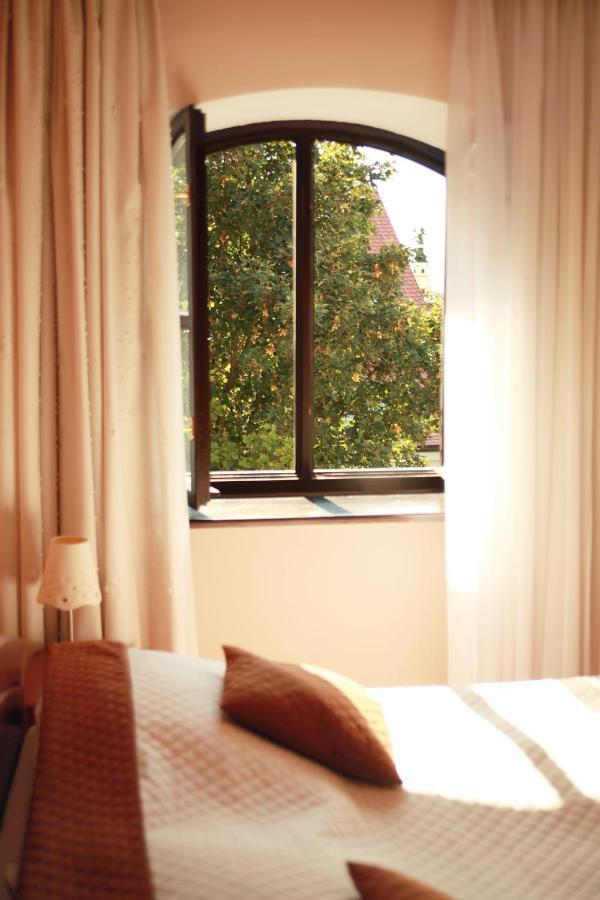Hotel Dream Nagyszombat Kültér fotó