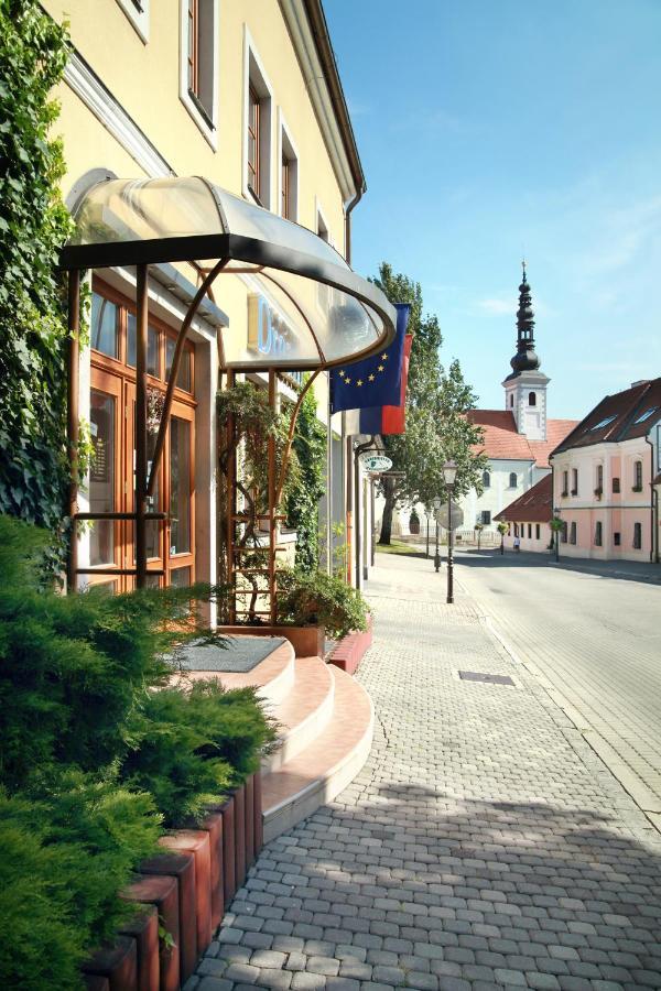 Hotel Dream Nagyszombat Kültér fotó