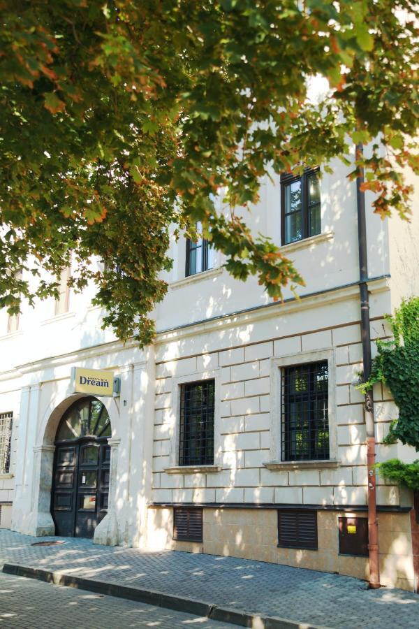 Hotel Dream Nagyszombat Kültér fotó